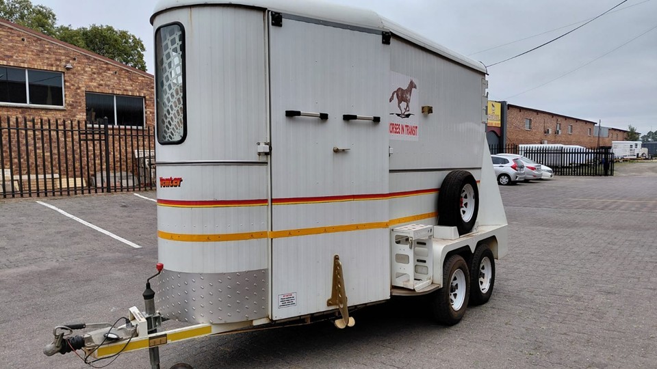 2016 Venter Royal Horse-Box (Spotless) Venter Trailers